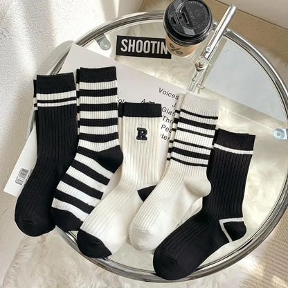 Casual Black White Striped Pile Socks